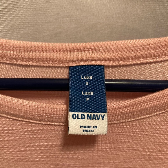 OLD NAVY Abalone Pink, Luxe Long-Sleeve Tunic T-Shirt (S) - Picture 10 of 10